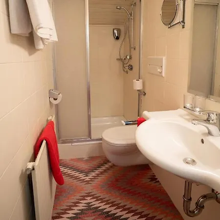 Boutique Hotel Waldschenke Bed & Breakfast *